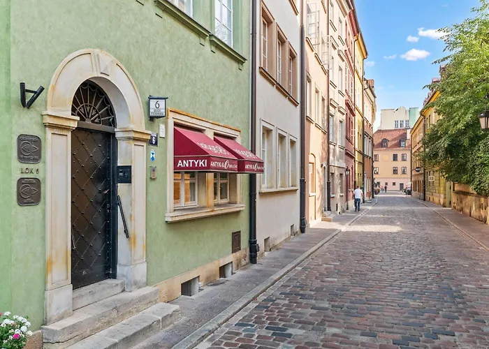 Cute Apartment In The Historic Old Town Of Warsaw
