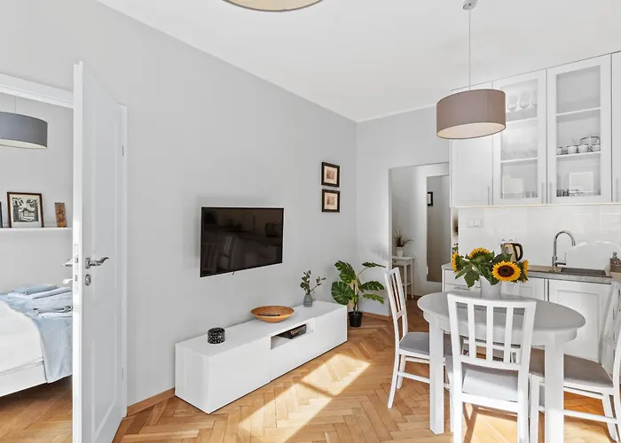 Cute Apartment In The Historic Old Town Of Warsaw